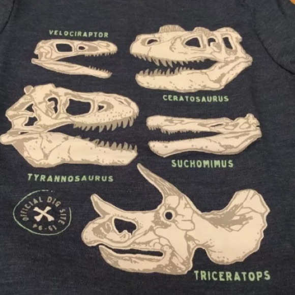 Old Navy Boys 12-18 Months Dinosaur Top & Jeans - Picture 3 of 6